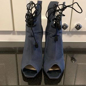Dior Navy booties very stylish and modern size 381/2 good condition clean